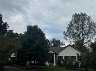 621 Whisperwood Ct, Bowling Green, KY 42104