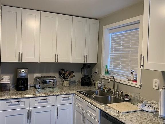 5th image of 1350 S Canosa Ct