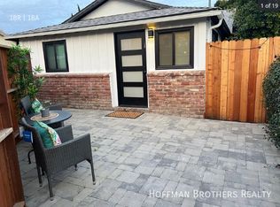 5526 Rhodes Ave #A, Valley Village, CA 91607