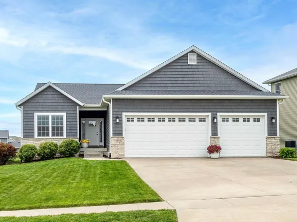 5844 Texas Dr, Bettendorf, IA 52722