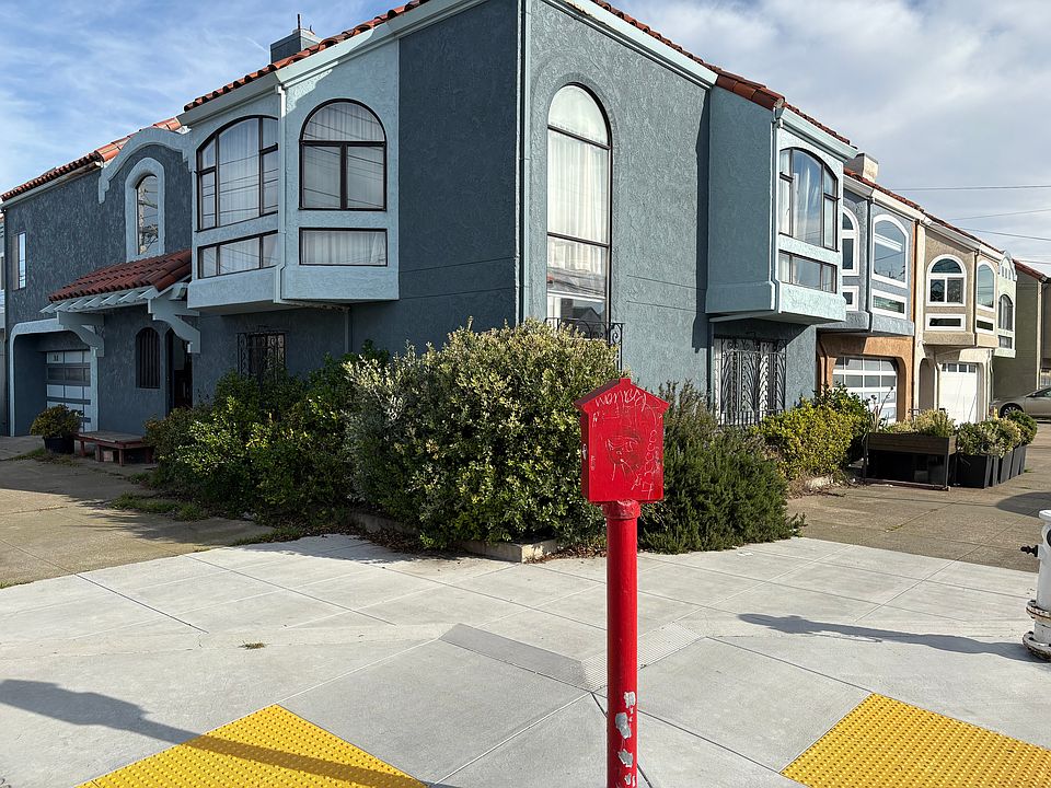 1st image of 2488 39th Ave