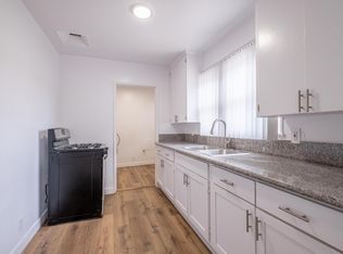 10886 Charnock Rd, Los Angeles, CA 90034