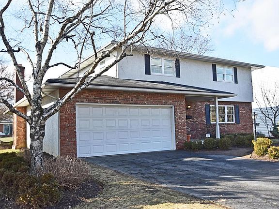 3rd image of 4741 Larwell Dr