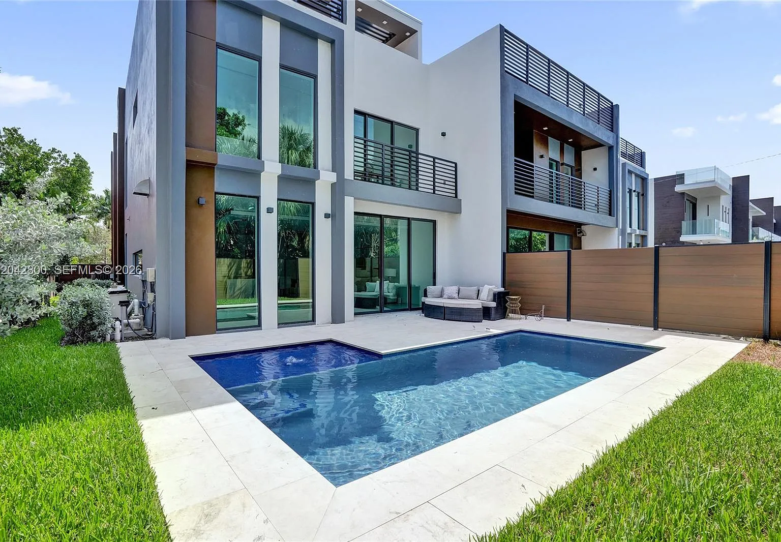Livermore Estates — Photo 3