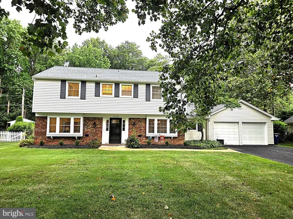 13036 Maple View Ln, Fairfax, VA 22033