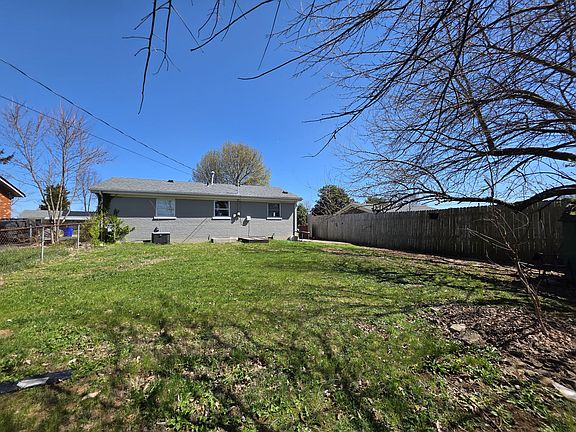 5th image of 1706 Knoxville Ct