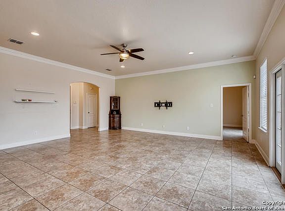 3rd image of 7931 Clearwater Blvd