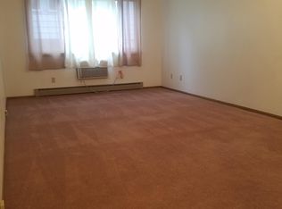1825 Drexel Blvd #4, South Milwaukee, WI 53172