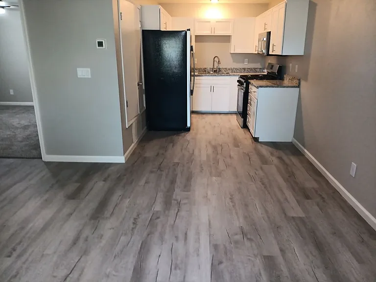 1201 South Main St — Photo 2