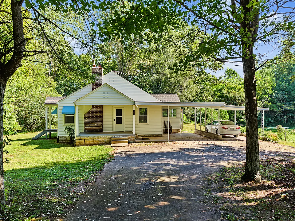 705 W Millers Cove Rd