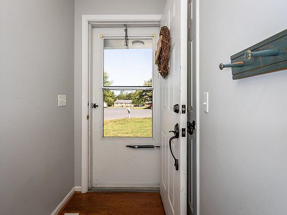 3rd image of 1444 East Ct
