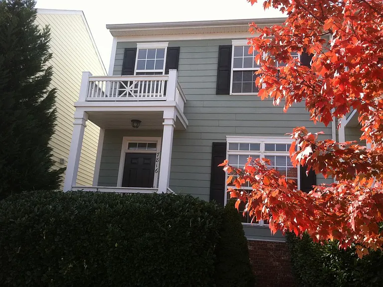 7816 Heaton Way — Photo 3