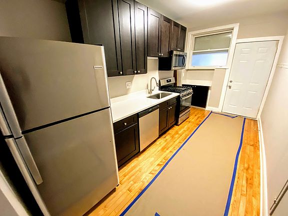 3rd image of 3216 W Cortez St #2W