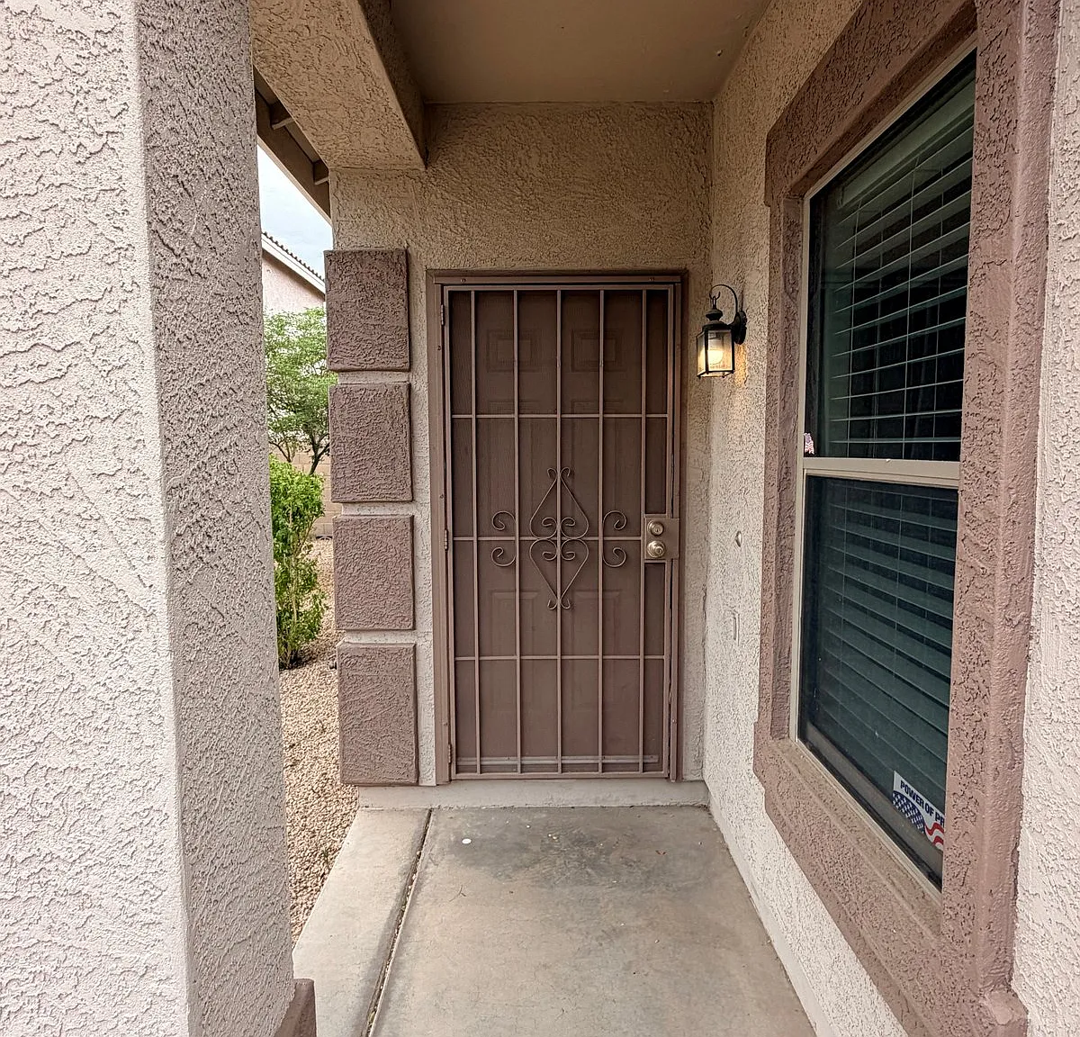 689 East Springfield Place — Photo 2