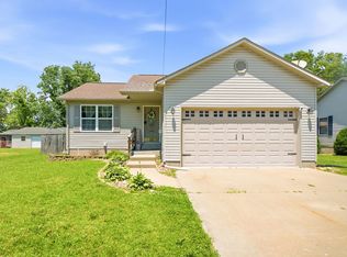 308 W Florence St, Sesser, IL 62884