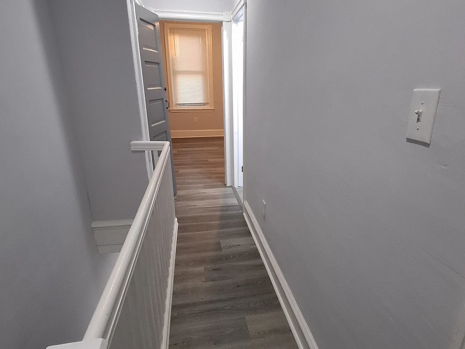 3 bed, 928 sqft, $1,300 — Photo 4