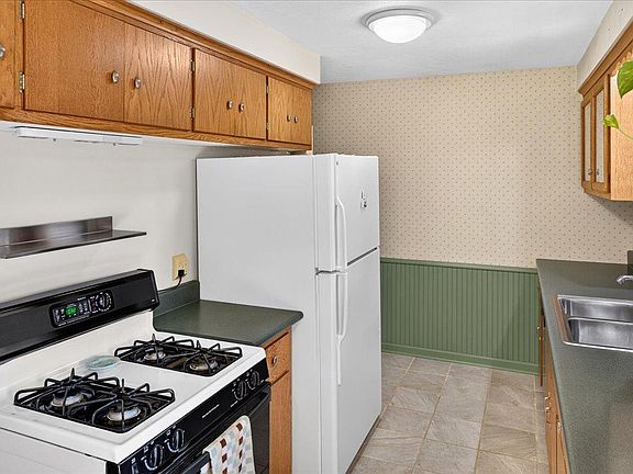 5th image of 10707 Chowen Cir