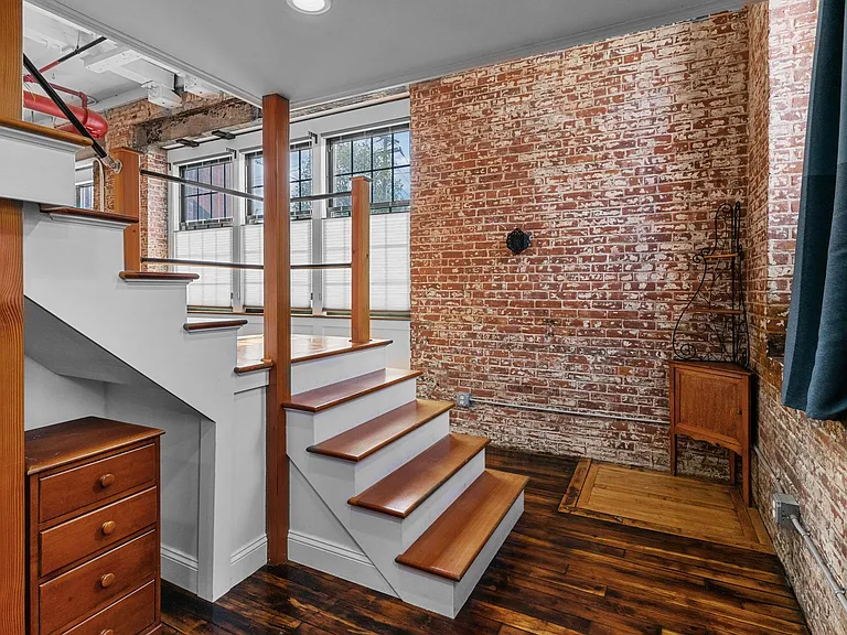 532 Kinsley Ave #110 — Photo 11