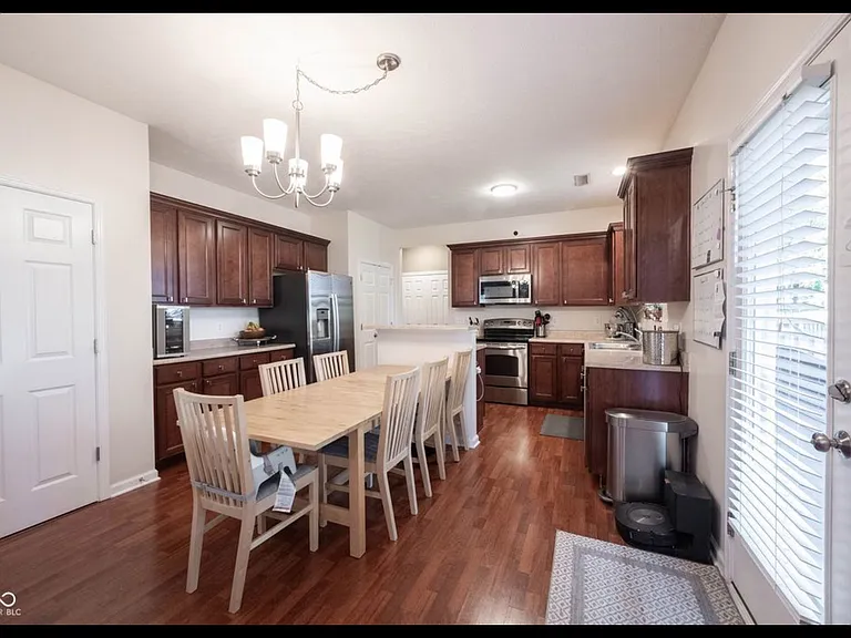 18911 Big Circle Dr — Photo 4