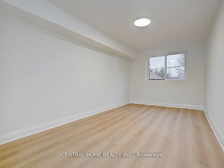 50 Sherwood Forest Dr #LOWER — Photo 18