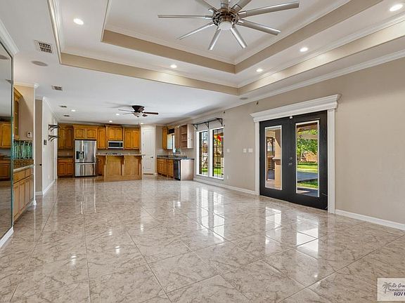 3rd image of 1305 Acacia Dr #5