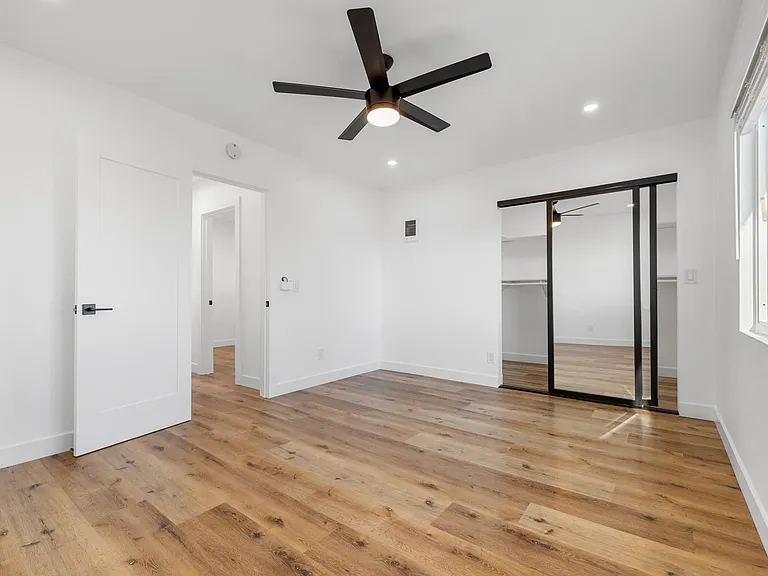 1149 Grove Ave #D — Photo 15