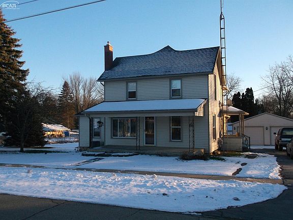 2nd image of 112 E Washington Ave