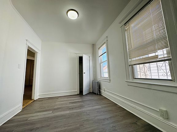 4th image of 27-24 Gillmore St #S1