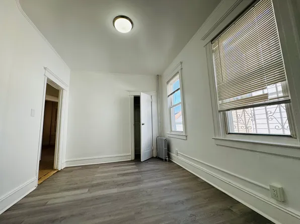 27-24 Gilmore Street image 6 of 10