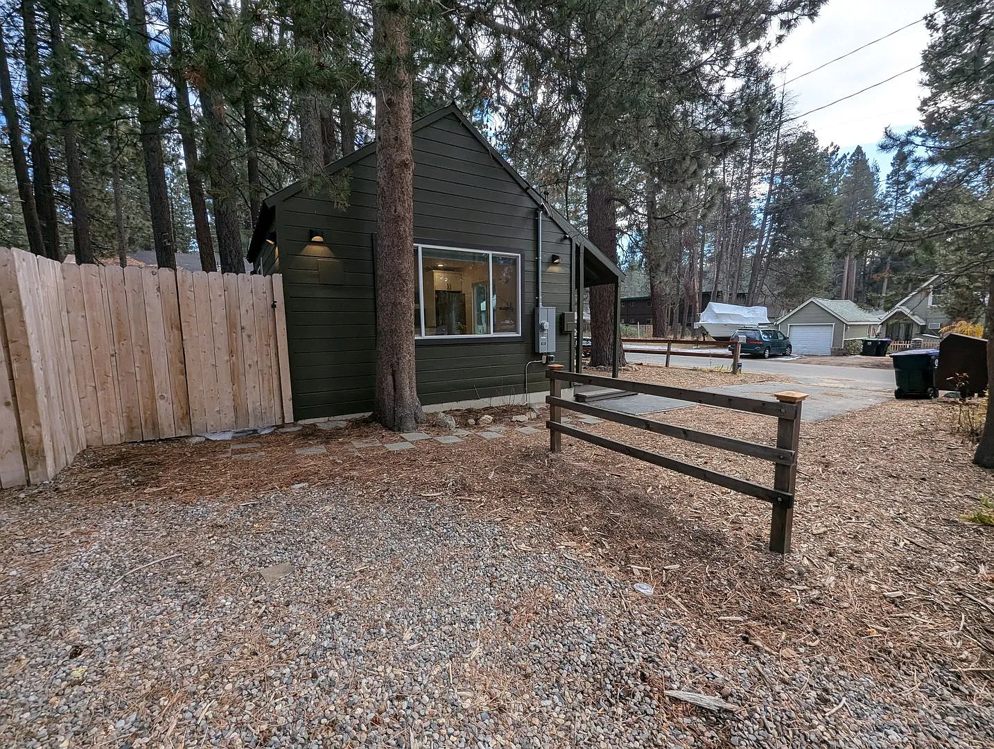 Completely remodeled stand alone Studio Cabin! Available now!! Call and inquire today! — Photo 3