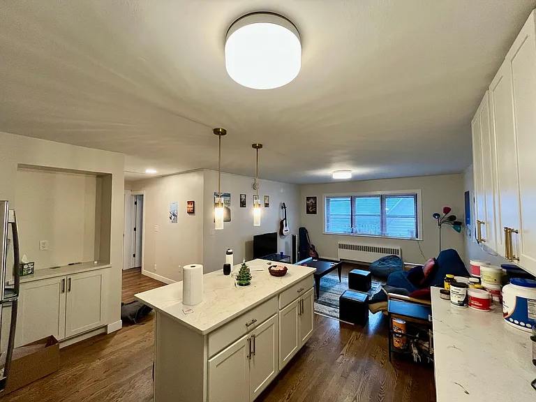 2600 E Kenwood Blvd — Photo 53