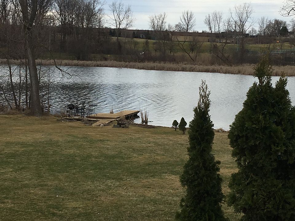 1st image of 895 Barren Oaks Dr