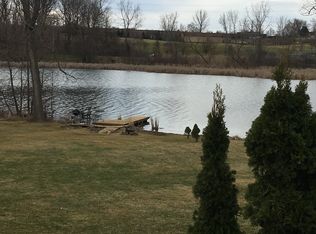 895 Barren Oaks Dr, Pontiac, MI 48341