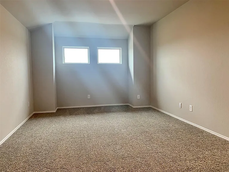 4227 Isoletta Ct — Photo 15