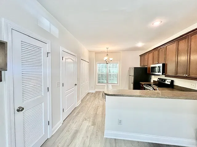 1511-A Bridgewood Drive - 1 — Photo 3