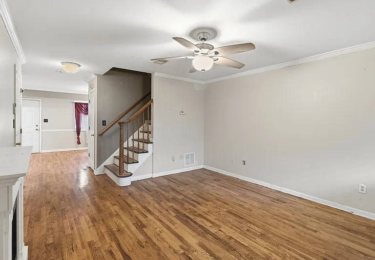 289 Muhammad Ali Ave — Photo 5