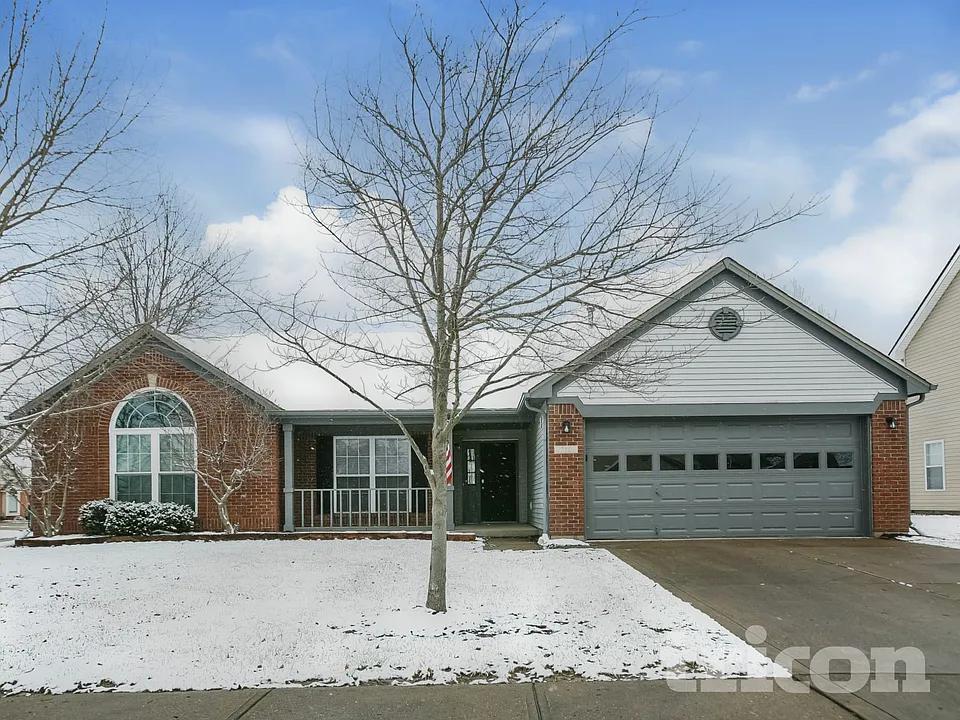 910 Claiborne Ln
