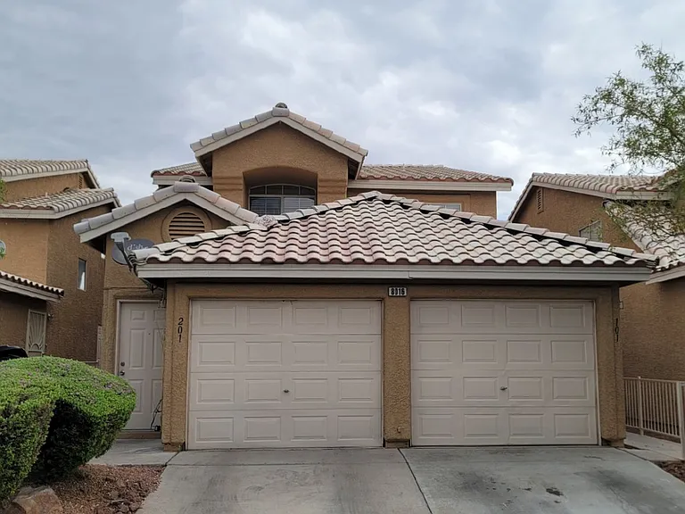 8016 Cimarron Ridge Dr #201 — Photo 2