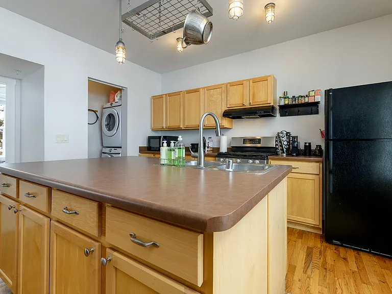 511 Metcalf Rd #I25 — Photo 6