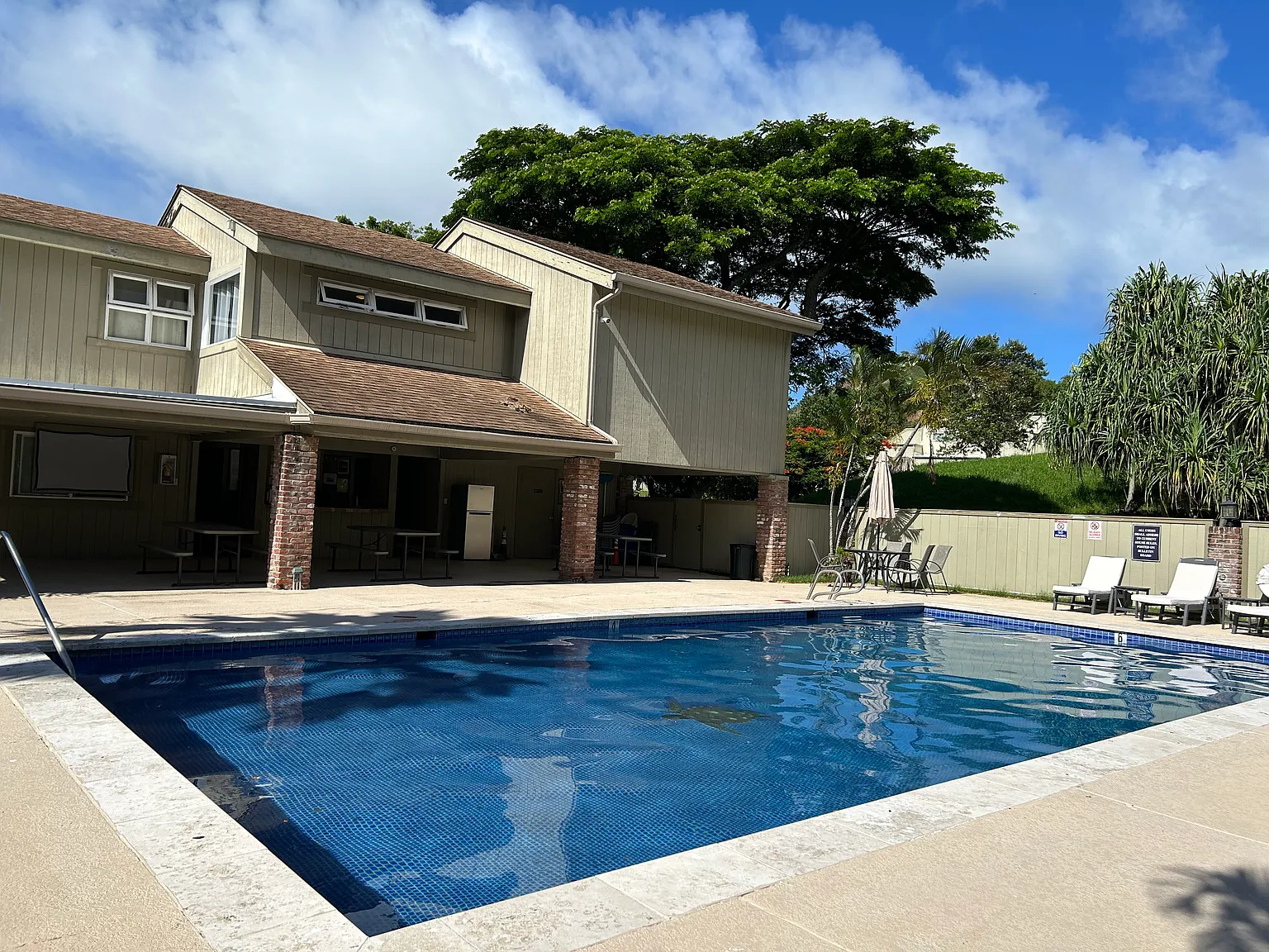 4 bed, 1550 sqft, $4,200 — Photo 1