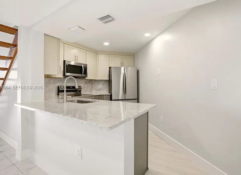 9425 Fontainebleau Blvd #202 — Photo 7
