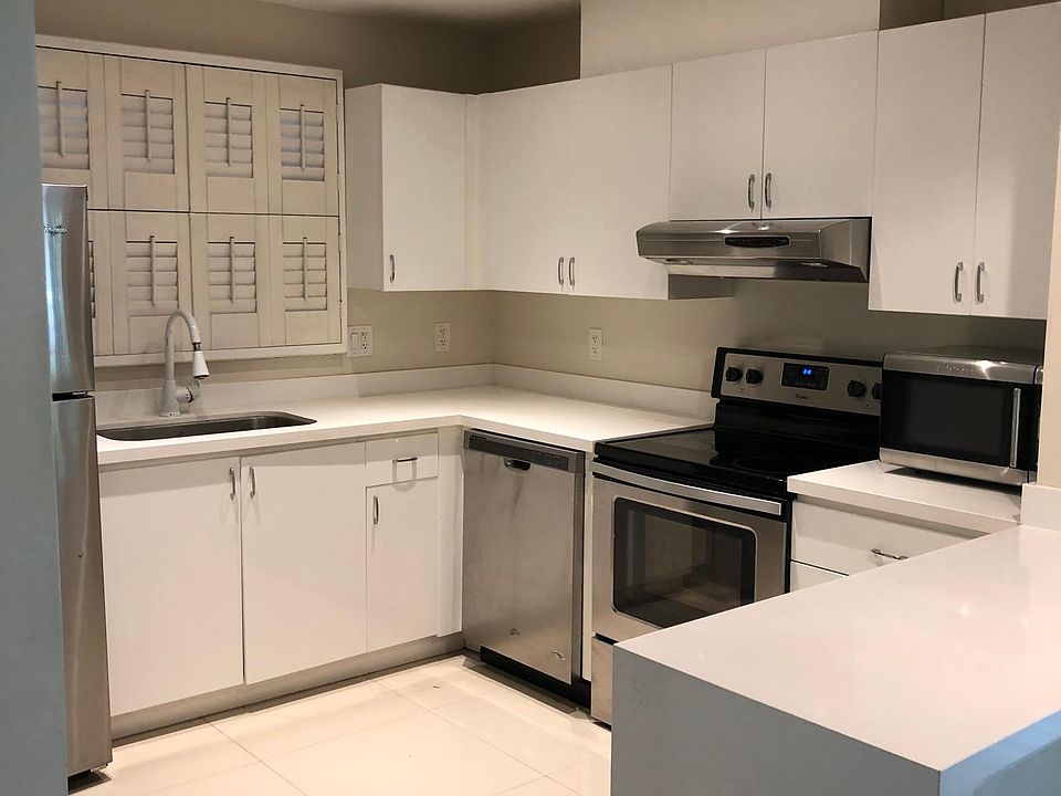 1st image of 115 George Allen Ave #115