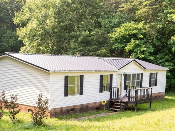 251 Wandering Walk Rd, Lowgap, NC 27024