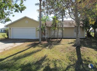 1942 NE 15th St, Cape Coral, FL 33909