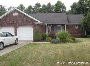 280 Carol Ln, Scottsburg, IN 47170