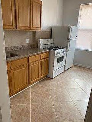 2nd image of 23-86 24th St #2R