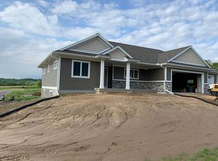 1003 Maple Shade Dr, Holmen, WI 54636