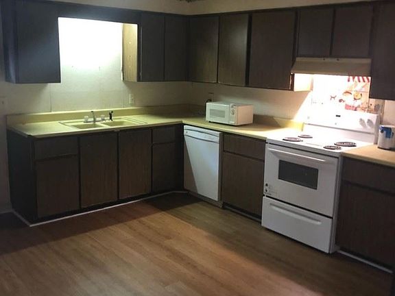 4th image of 229A S Edgewood Dr