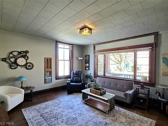 4th image of 263 W Riddle Ave