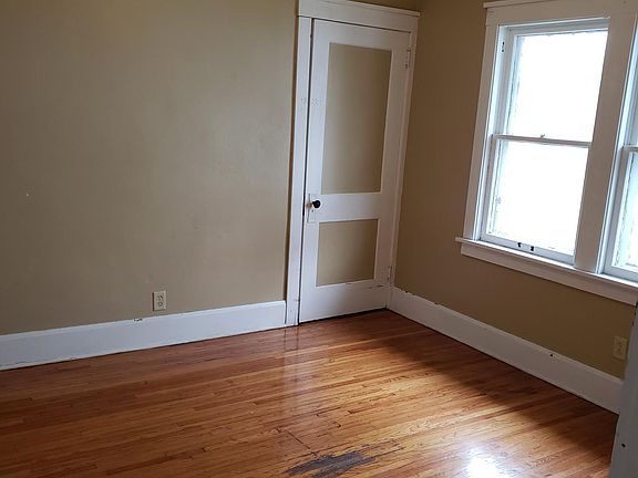 3rd image of 1523 16th Ave